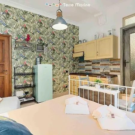 Basilico E Papaja, Terre Marine