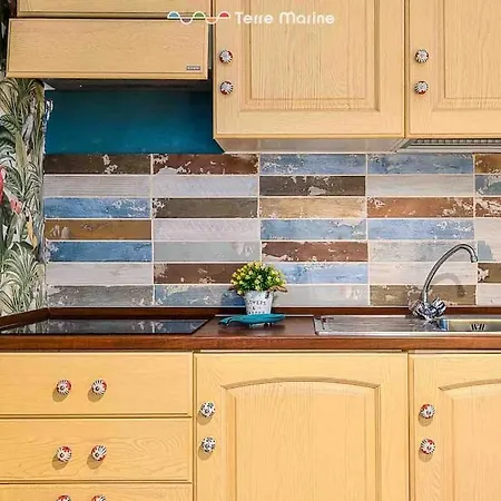 Basilico E Papaja, Terre Marine *