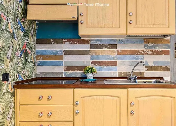 Basilico E Papaja, Terre Marine *